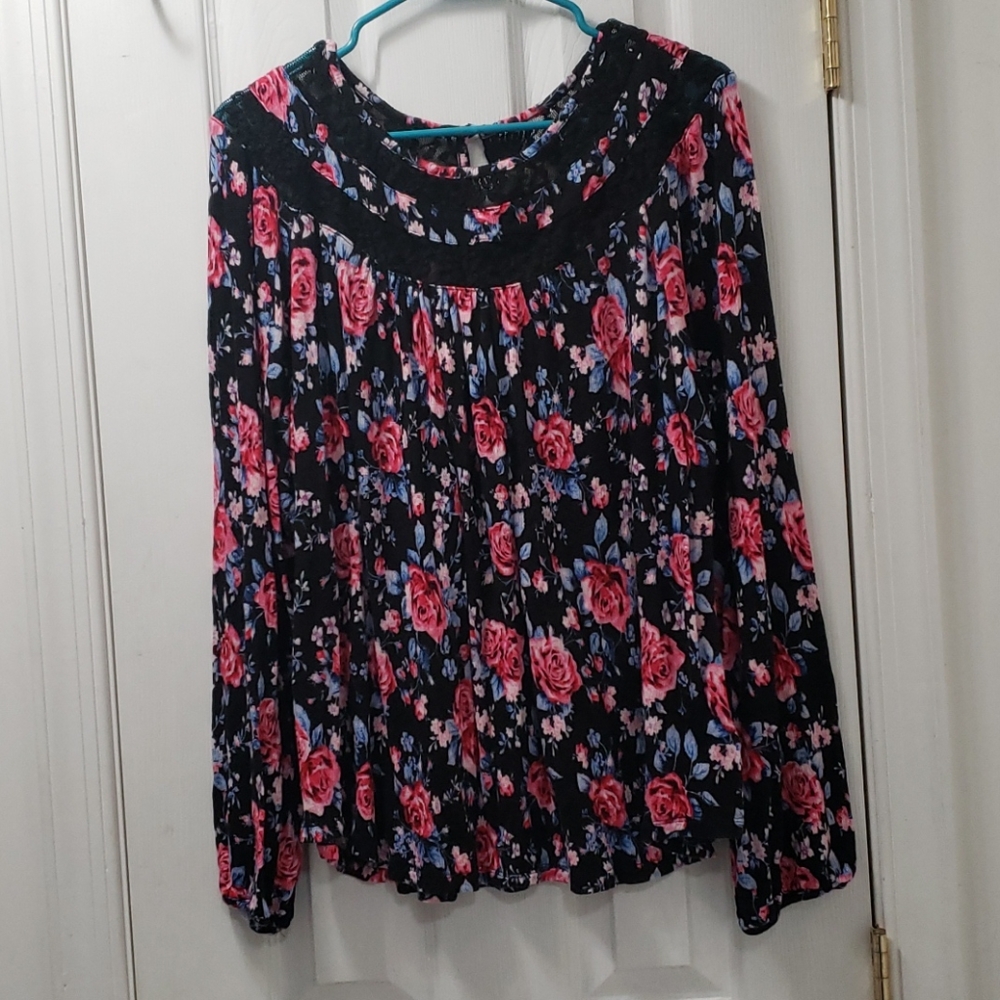 Black floral top
